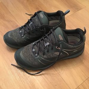 KEEN Womens Terradora Hiking Shoes